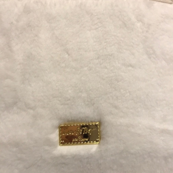 SOLD ❌FINAL PRICE Betsey Johnson Fur Backpack 🌈 - Picture 4 of 7